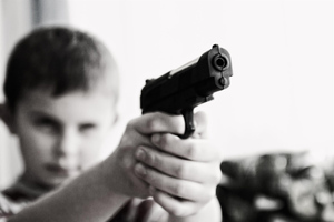 В Ростовской области ребёнок случайно выстрелил в себя самодельным пистолетом