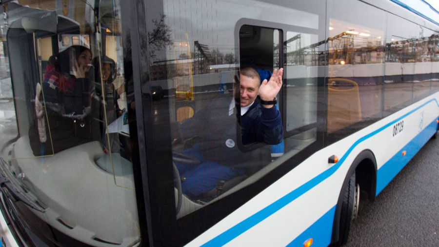 <p>Фото © ТАСС / Василий Кузьмиченок</p><p>Водитель электробуса российского производства ЛиАЗ-6274 во время тестового рейса</p>