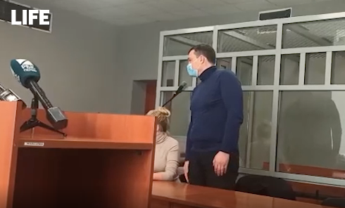 Пермский суд не стал арестовывать экс-депутата Телепнёва за драку в баре