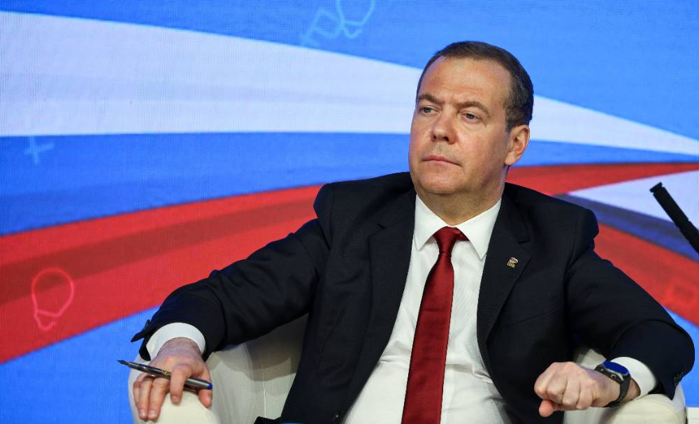 Медведев предположил, что идея заблокировать транзит в Калининград 