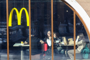 Губернатор Воробьёв сообщил, что обновлённый "Макдоналдс" сохранит прежнее меню на 95%