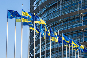 Euractiv: Кипр и Греция выступили против ускоренного вступления Украины в ЕС