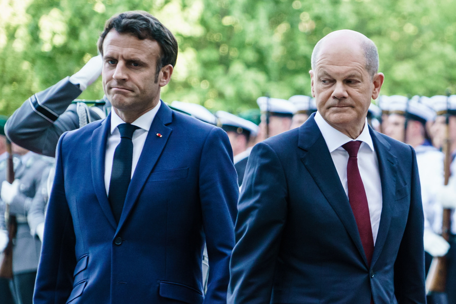 <p>Канцлер Германии Олаф Шольц и президент Франции Эмманюэль Макрон. Фото © ТАСС / CLEMENS BILAN</p>