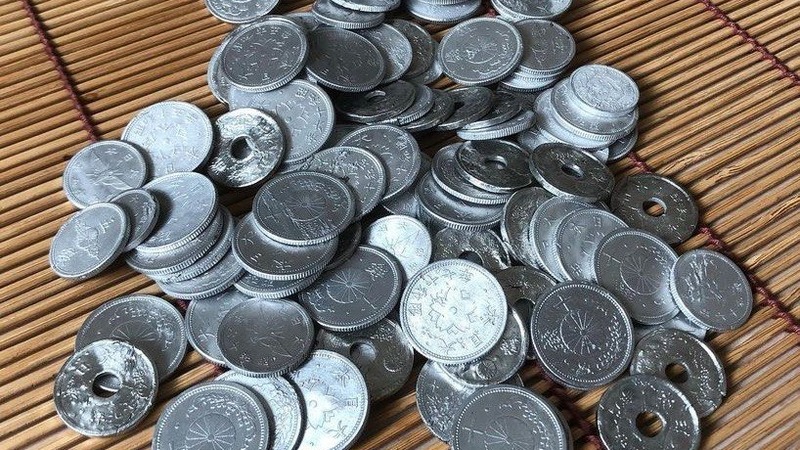 Монеты, найденные на Сахалине. Фото © Instagram (Деятельность Meta (соцсети Facebook и Instagram) запрещена в России как экстремистская) / Karafuto Ken