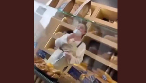 Полька напала в булочной на продавщицу-украинку и потребовала убираться из страны