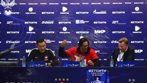 Футболисты "Спартака" сорвали пресс-конференцию Ваноли, чтобы отпраздновать победу в Кубке