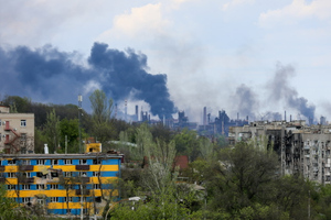 Минобороны: Военные РФ и ДНР уничтожают огневые точки "Азова" и ВСУ на "Азовстали"
