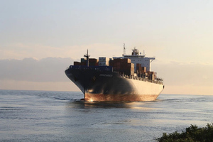 Порт Роттердама готовится принять не менее восьми танкеров с российской нефтью