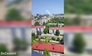 Момент попадания снарядов ВСУ по центру Донецка сняли на видео