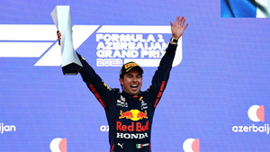 Победитель Гран-при Монако Перес продлил контракт с командой "Ред Булл" до конца 2024 года