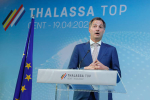 Премьер Бельгии призвал ЕС притормозить с новыми санкциями против РФ