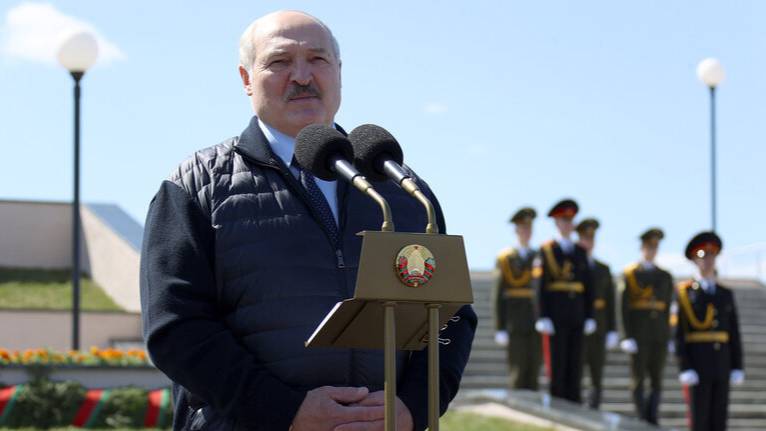 Лукашенко объяснил причины внезапной проверки ВС Белоруссии