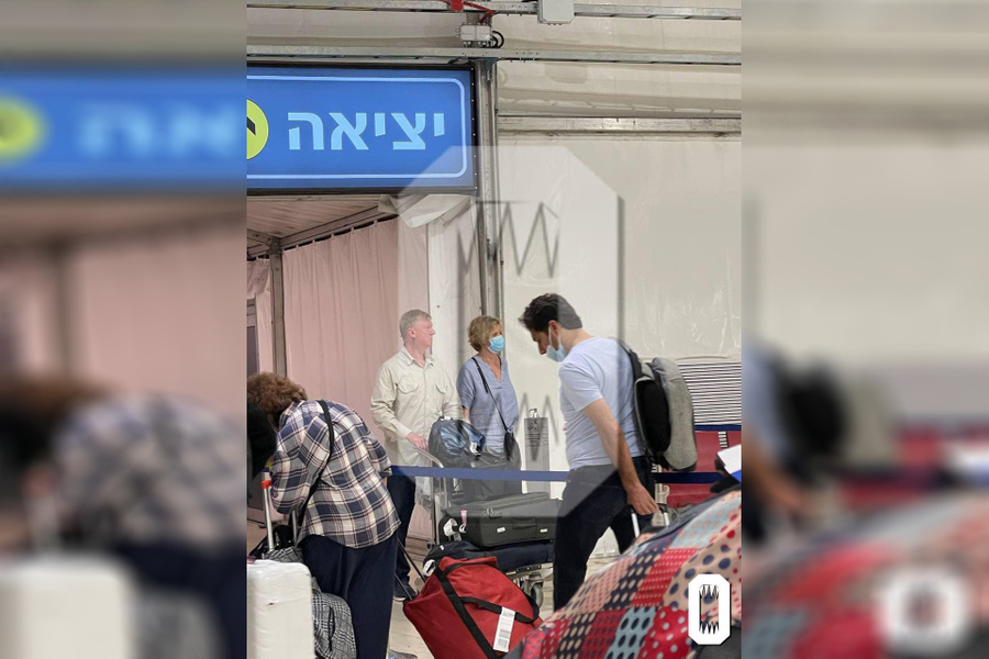 Анатолий Чубайс прибыл в Израиль с супругой. Фото © "Осторожно, новости"