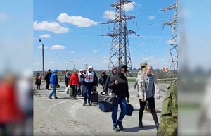 Около 75% эвакуирующихся из Мариуполя мирных жителей хотят остаться в ДНР