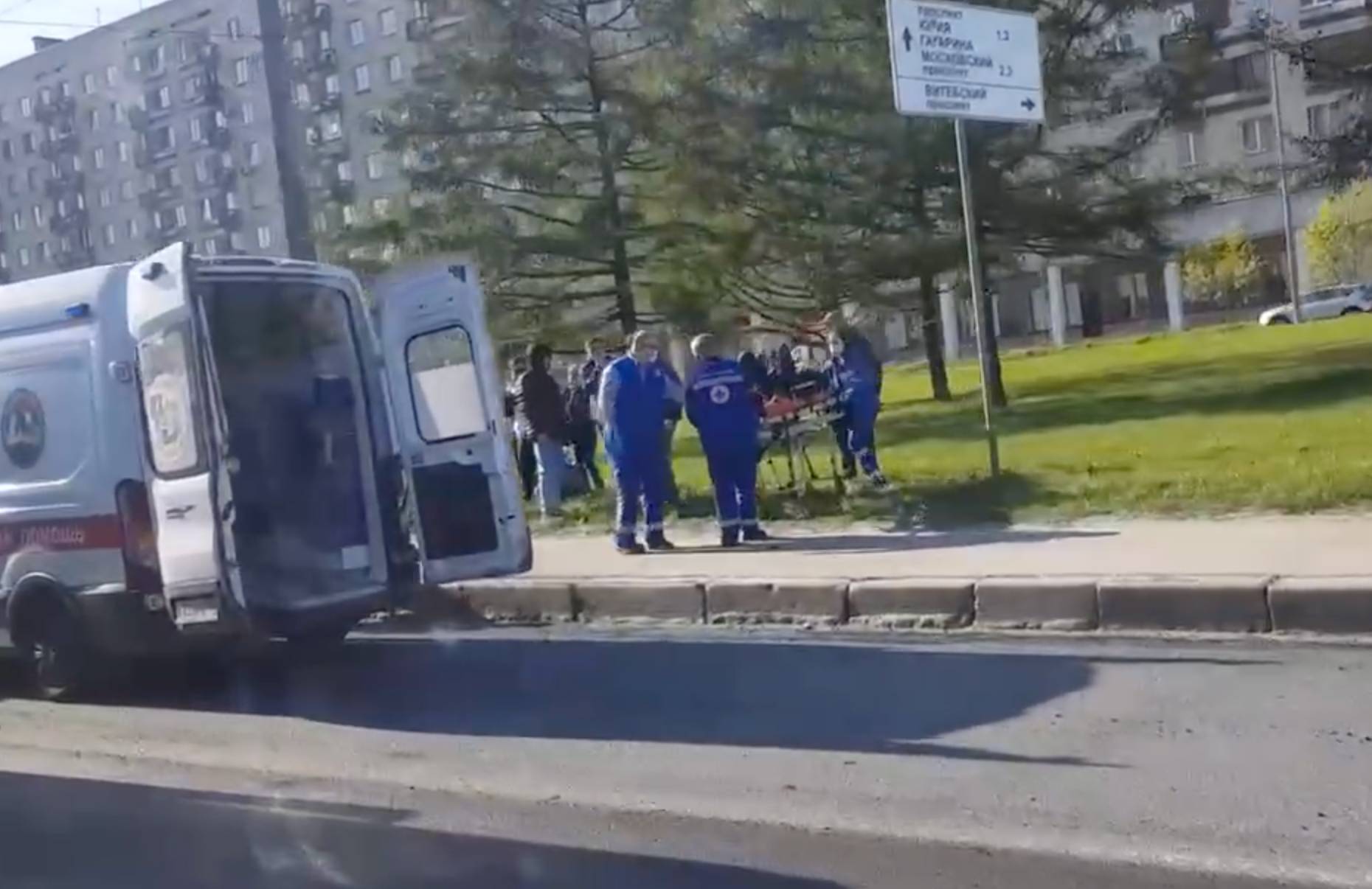 Пострадало 11 человек: Момент столкновения двух маршруток в Петербурге попал на видео
