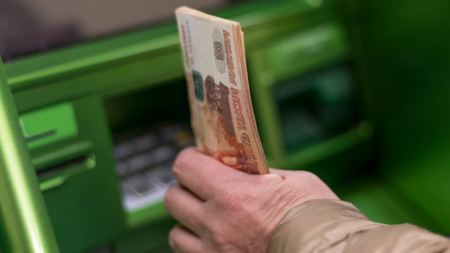Минималку теперь будет считать по-новому: Кому повысят зарплаты