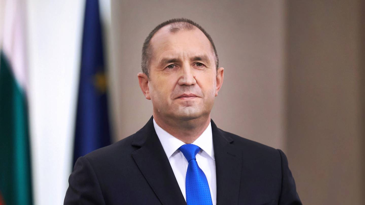 Президент Болгарии: Европу ждёт самоуничтожение при затягивании украинского кризиса