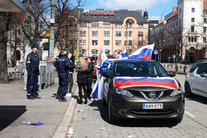 За справедливость и честность: В Финляндии прошёл автопробег в честь Дня Победы и в поддержку России 