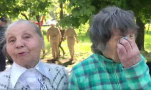 "Били стариков": Жительницы Мариуполя вспомнили о нападениях на украинцев из-за георгиевских лент