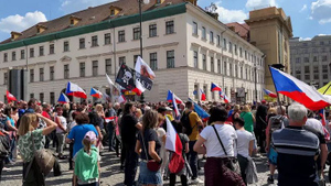 Жители Праги вышли на акцию против поставок оружия Украине