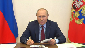 Путин поздравил россиян с Днём защиты детей