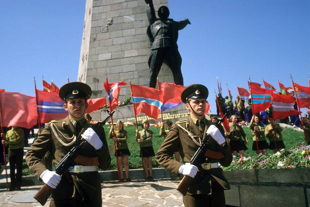 В ДНР восстановят скульпутуру советского солдата на Саур-Могиле к концу лета