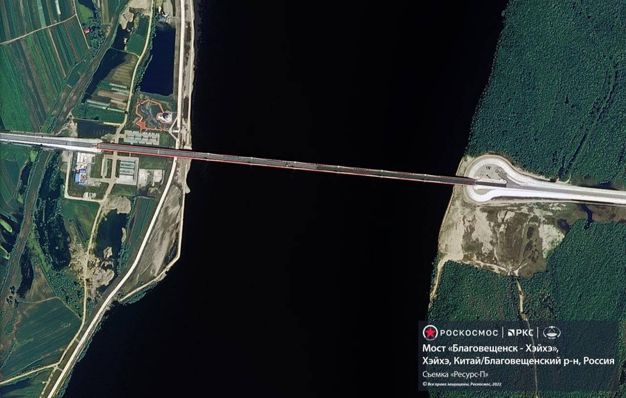 Автомобильный мост между Россией и Китаем. Фото со спутника © Telegram / РОГОZИН