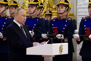 Путин поздравил граждан с Днём России, напомнив о важности быть сплочёнными