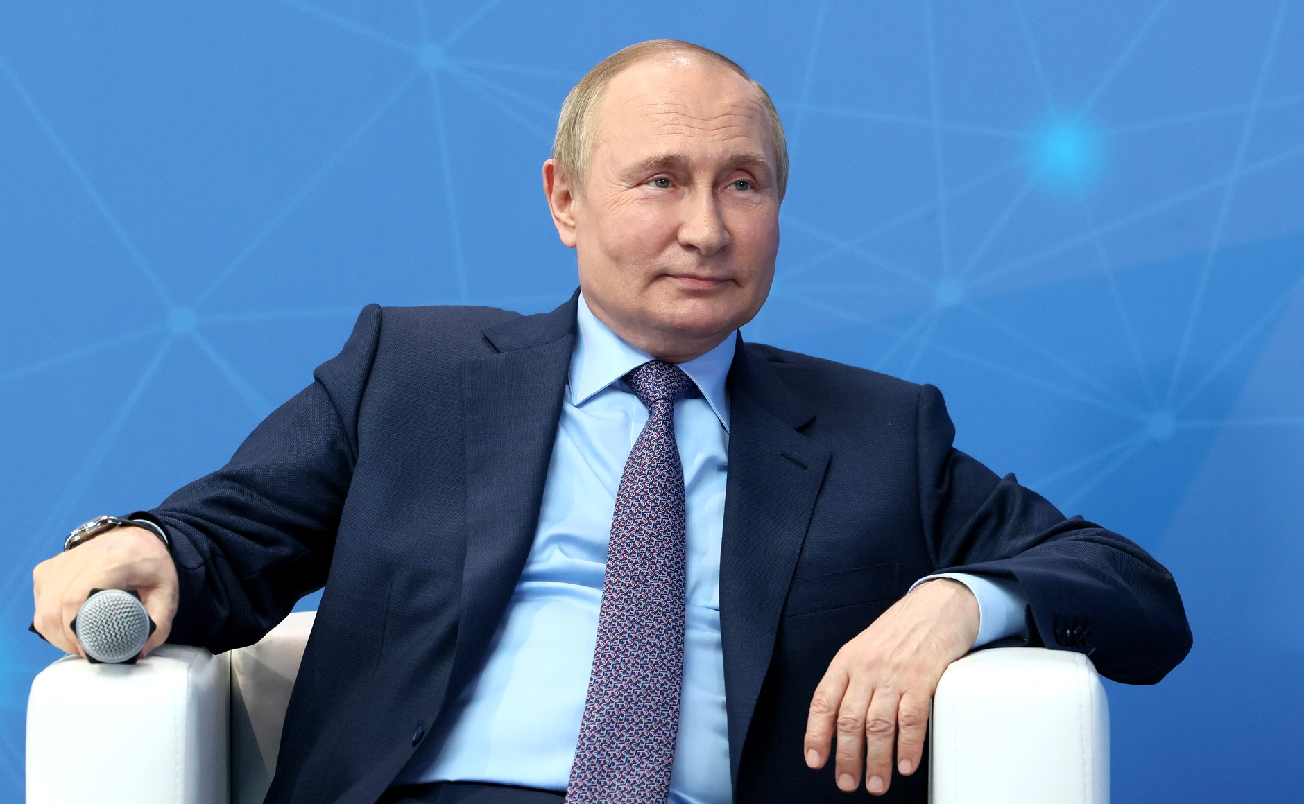 Песков анонсировал очное выступление Путина на ПМЭФ