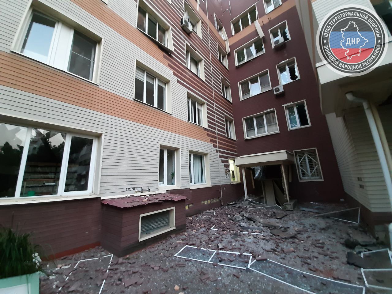 Результат обстрела роддома в Донецке со стороны ВСУ. Фото © Telegram / TRO_DPR
