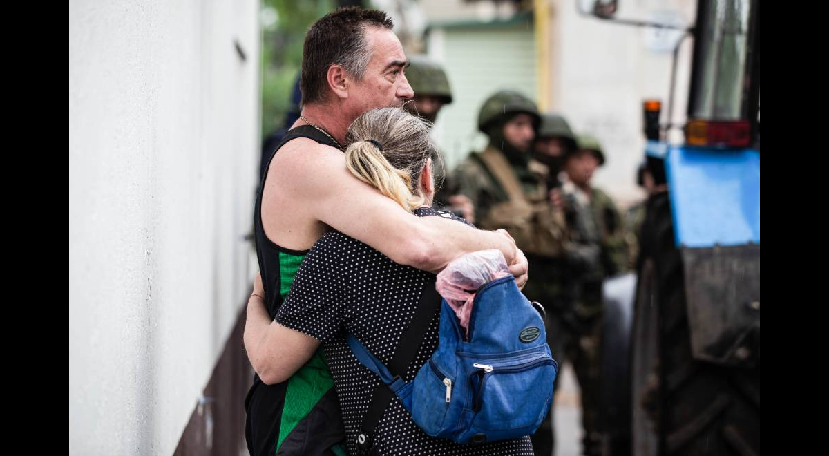 Ежедневно гибнет. ВСУ прикрываются мирными жителями. Армия России мирные жители. Территория Донбасса на Украине.