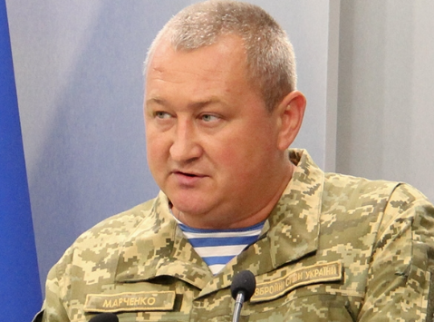 <p>Основную кишку подтягивания резервов мы просто должны обрезать. Как только обрежется эта кишка, у них начнётся паника. И поверьте, те, которые бегали в Симферополе и Крыму с русскими флагами, — они быстро достанут украинские и будут бегать с украинскими</p>