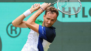 Даниил Медведев вторую неделю подряд дошёл до финала на травяном турнире
