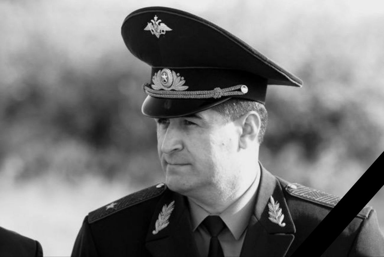В КЧР простились с генерал-майором Боташевым, погибшим при исполнении воинского долга