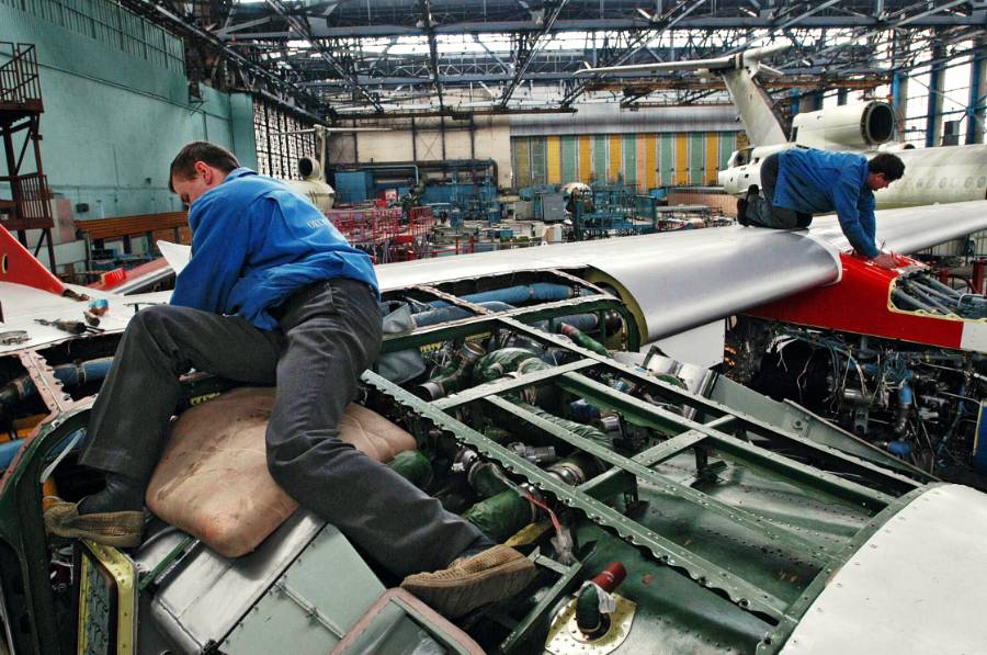 Глава Самарской области заявил, что "Авиакор" может возобновить выпуск самолётов