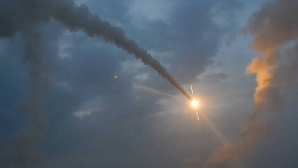Минобороны: ВС РФ ракетами Оникс ударили по аэродрому Арциз Одесской области