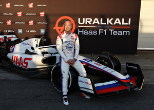 Никита Мазепин подал в суд на разорвавшую с ним контракт команду "Формулы-1"