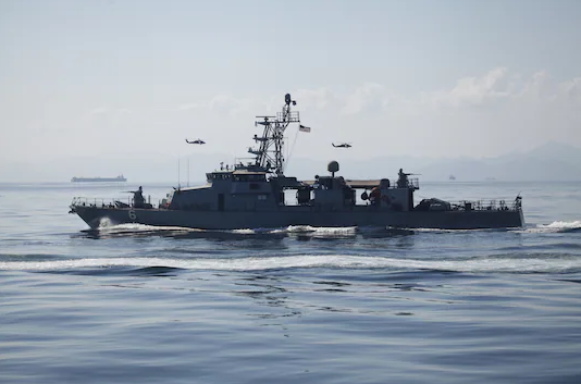 <p>Вид на иранский катер с корабля ВМС США. Фото © Washington Post / U.S. Naval Forces Central Command</p>