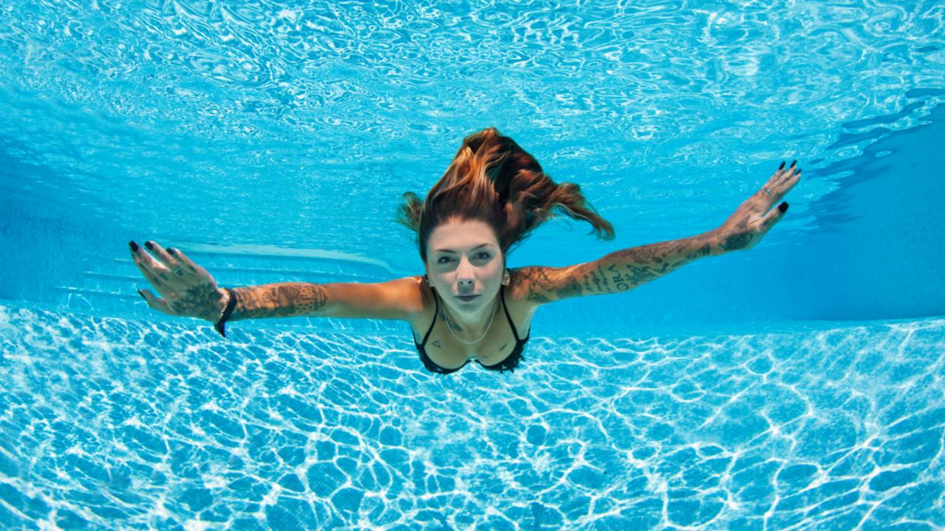 Пловчихам в Швеции запретили тренироваться в бикини