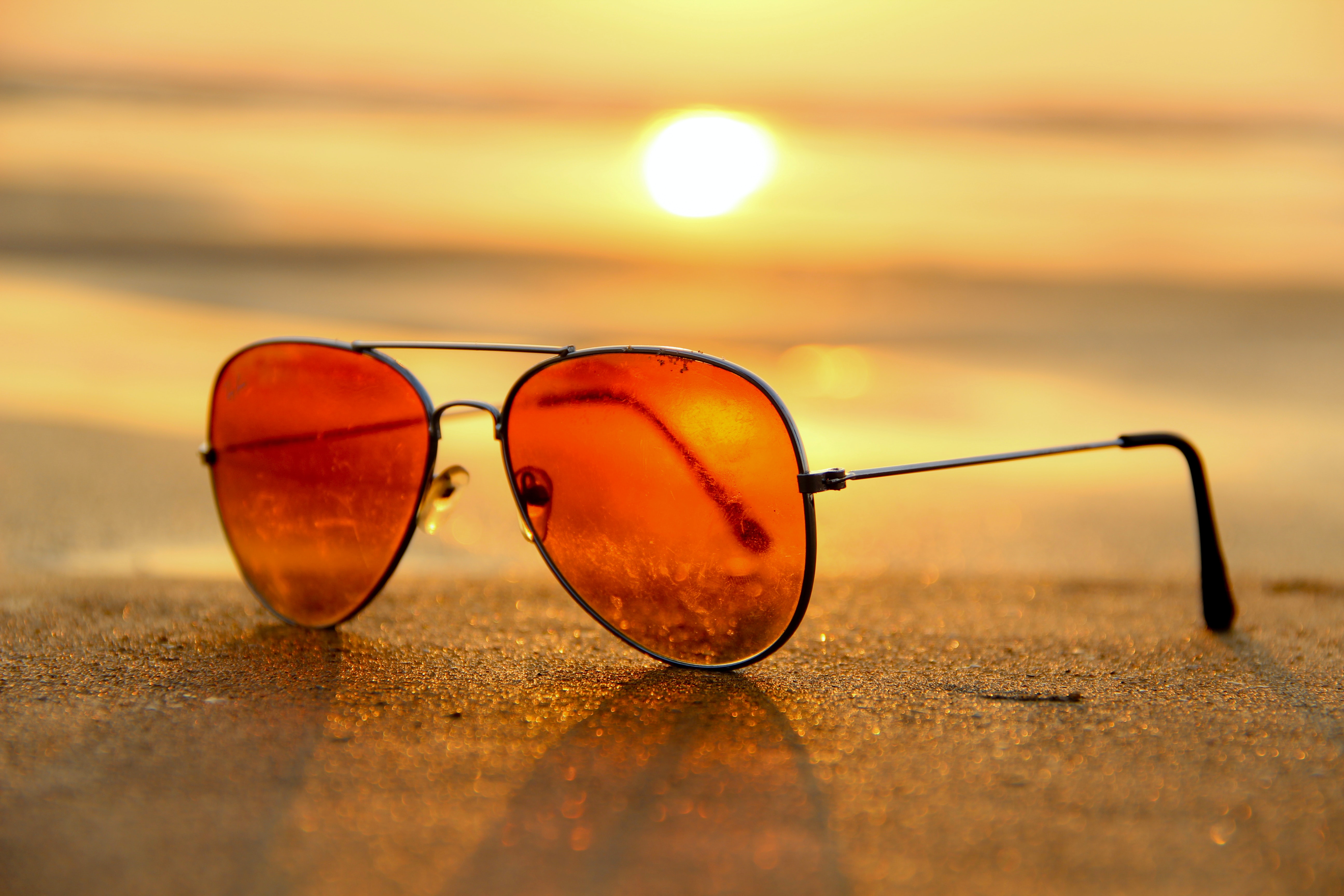 Названы самые вредные цвета линз в солнцезащитных очках