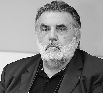 <p>Ещё одно достижение Макрона. Два французских самоходных орудия CAESAR были захвачены русскими целыми и невредимыми. В настоящее время они находятся на заводе "Уралвагонзавод" для изучения методом обратного инжиниринга. Спасибо, Макрон. Мы платим за это</p>
