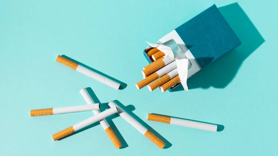Курильщикам рассказали о серьёзных последствиях выдыхания сигаретного дыма через нос