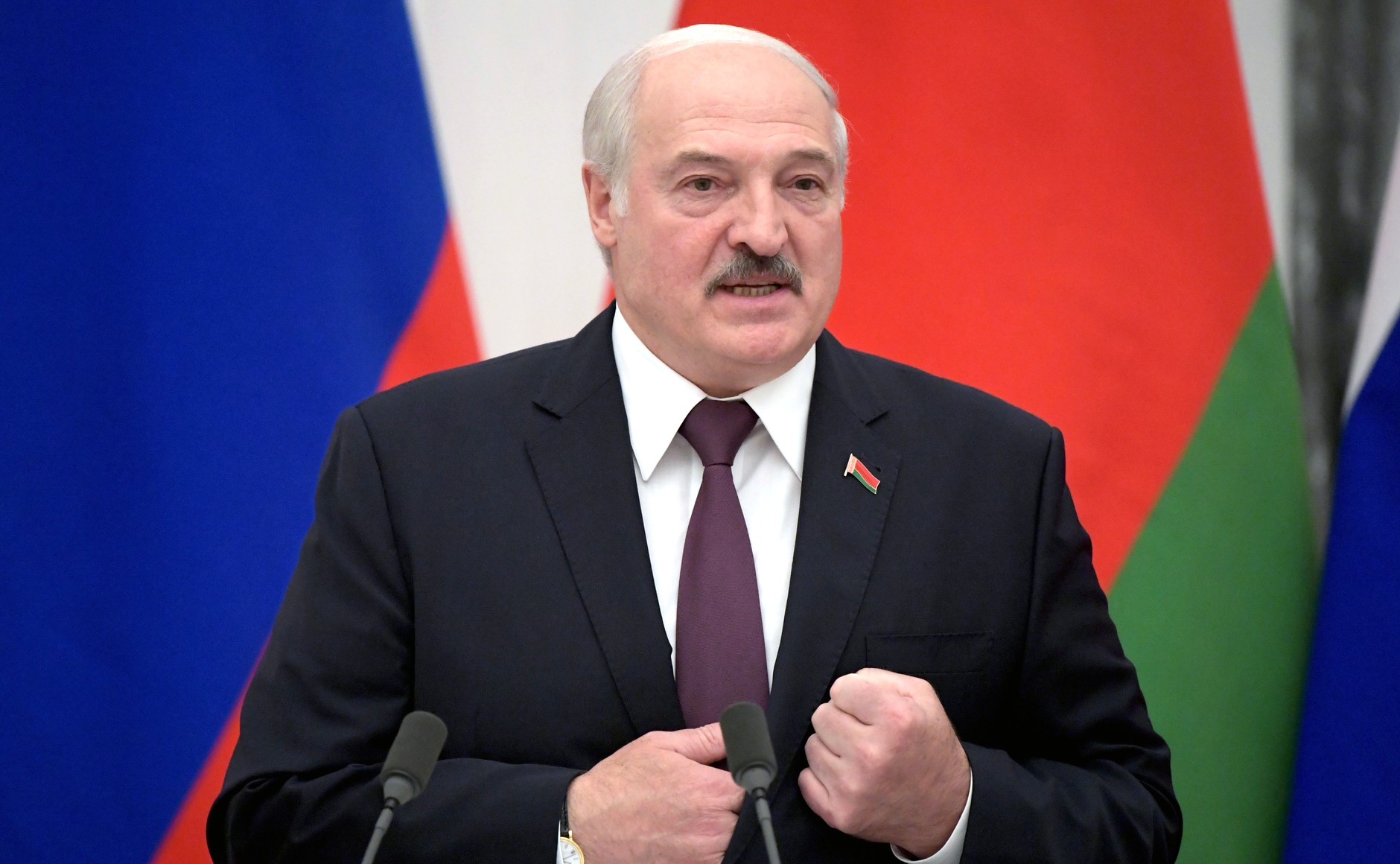 Лукашенко анонсировал "серьёзные переговоры" с Путиным в Петербурге