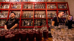 Российские рестораны стали заменять импортный алкоголь российским