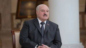 Лукашенко опроверг планы России "захватить и поработить" Украину