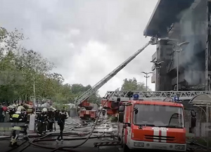 Пожар в бизнес-центре "Гранд Сетунь плаза" на западе Москвы потушен
