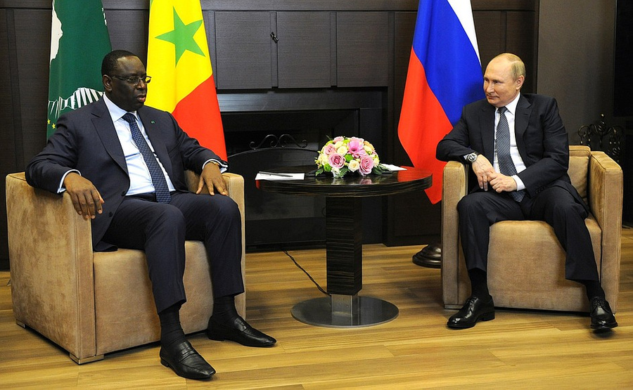 Встреча президента РФ Владимира Путина с председателем Африканского союза, президентом Сенегала Маки Саллом. Фото © Kremlin.ru