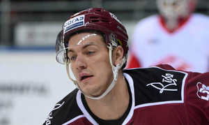 Латвийского хоккеиста после перехода в "Спартак" могут исключить из сборной 