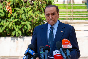 Берлускони заявил об изоляции Запада от мира из-за событий на Украине