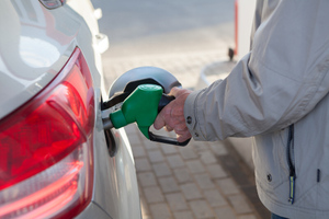 Топливный парадокс: На сколько АЗС снизят цены на бензин и что значат изменения на нефтяном рынке